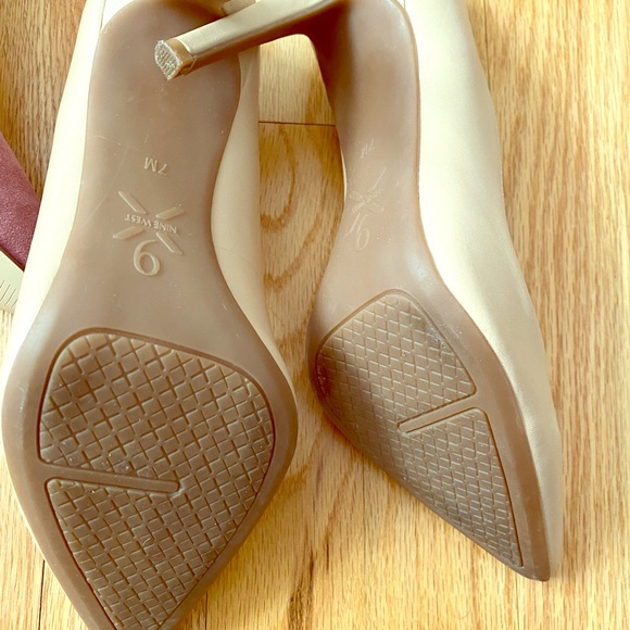 New, size 7, Nine West Tan leather shoes. - Picture 2 of 5